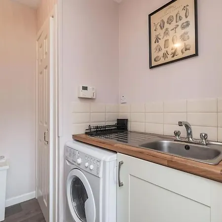 Brand New 6 2nd Floor Lägenhet