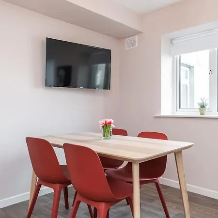 Lägenhet Brand New 6 2nd Floor *