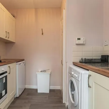 Apartment Brand New 6 2nd Floor *