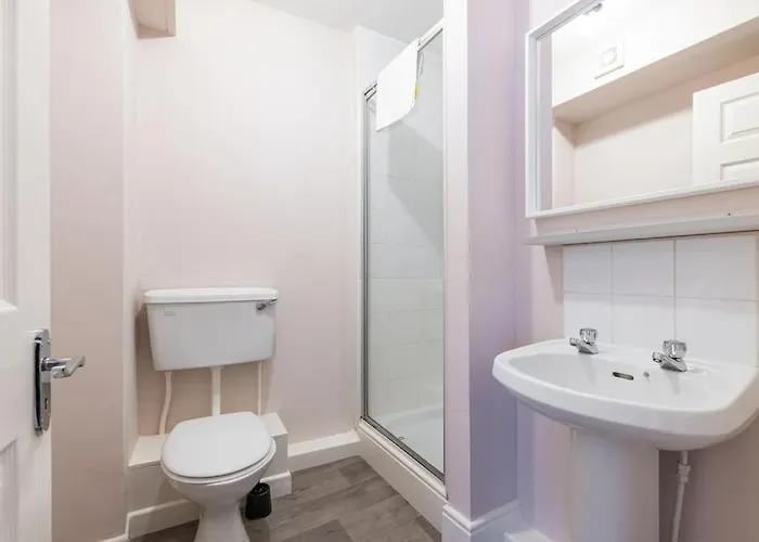 Brand New 6 2nd Floor Apartament *